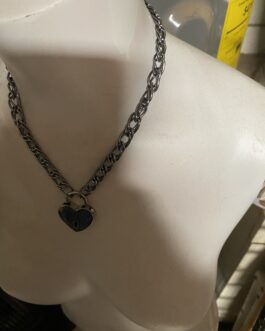 Chain collar w/heart lock